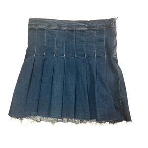 Celebrity Pink RE generation Star M blue wash pleated denim raw hem mini skirt